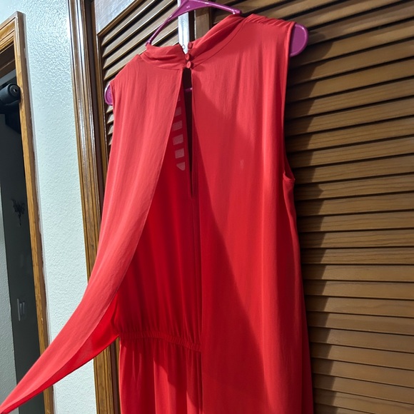 BCBG POPPY COLOR JUMPSUIT SIZE S - Picture 3 of 7